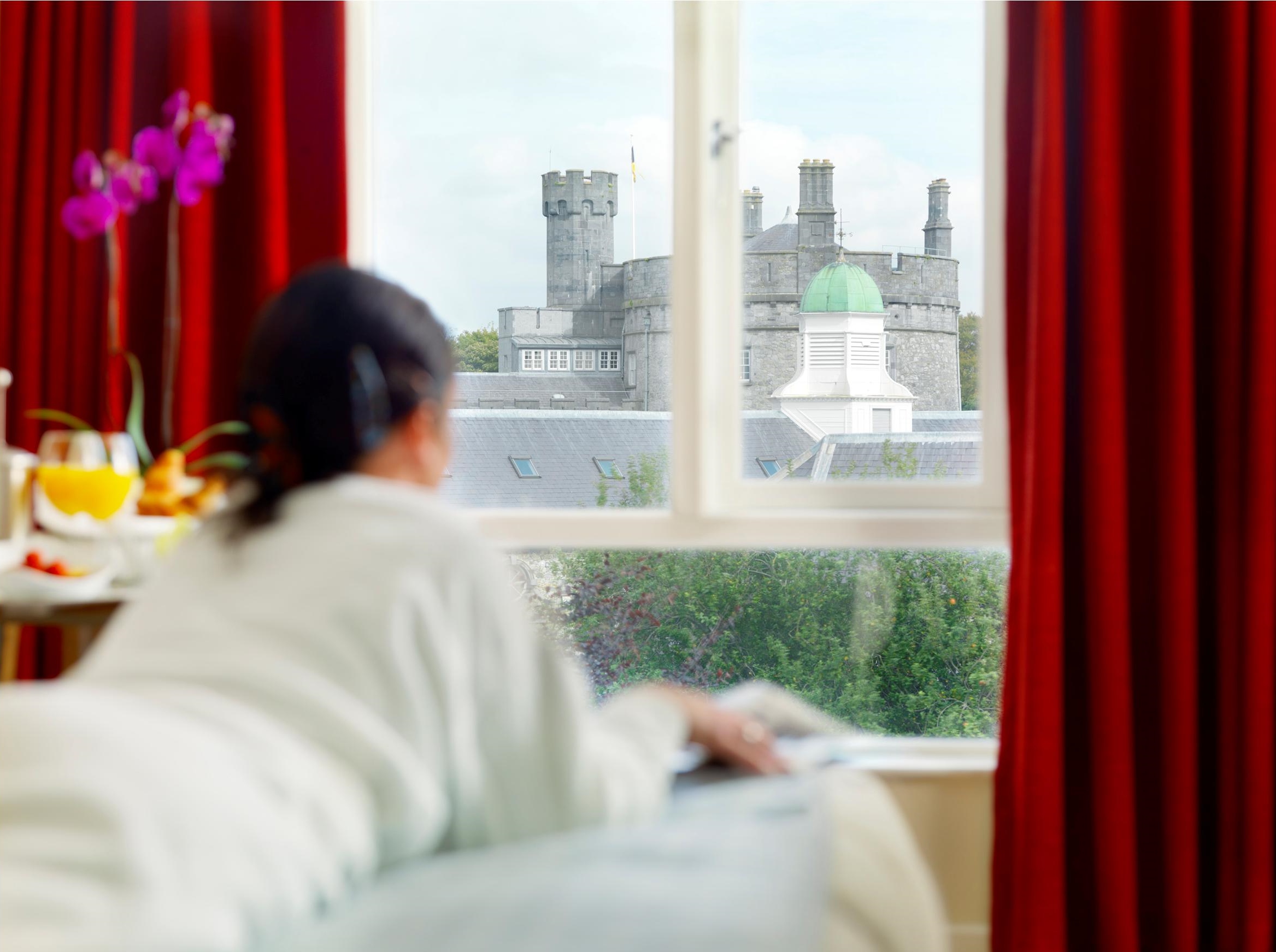 Pembroke Hotel Castle View 2