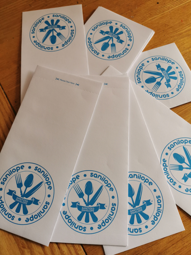 A bunch of Sanilope envelopes.